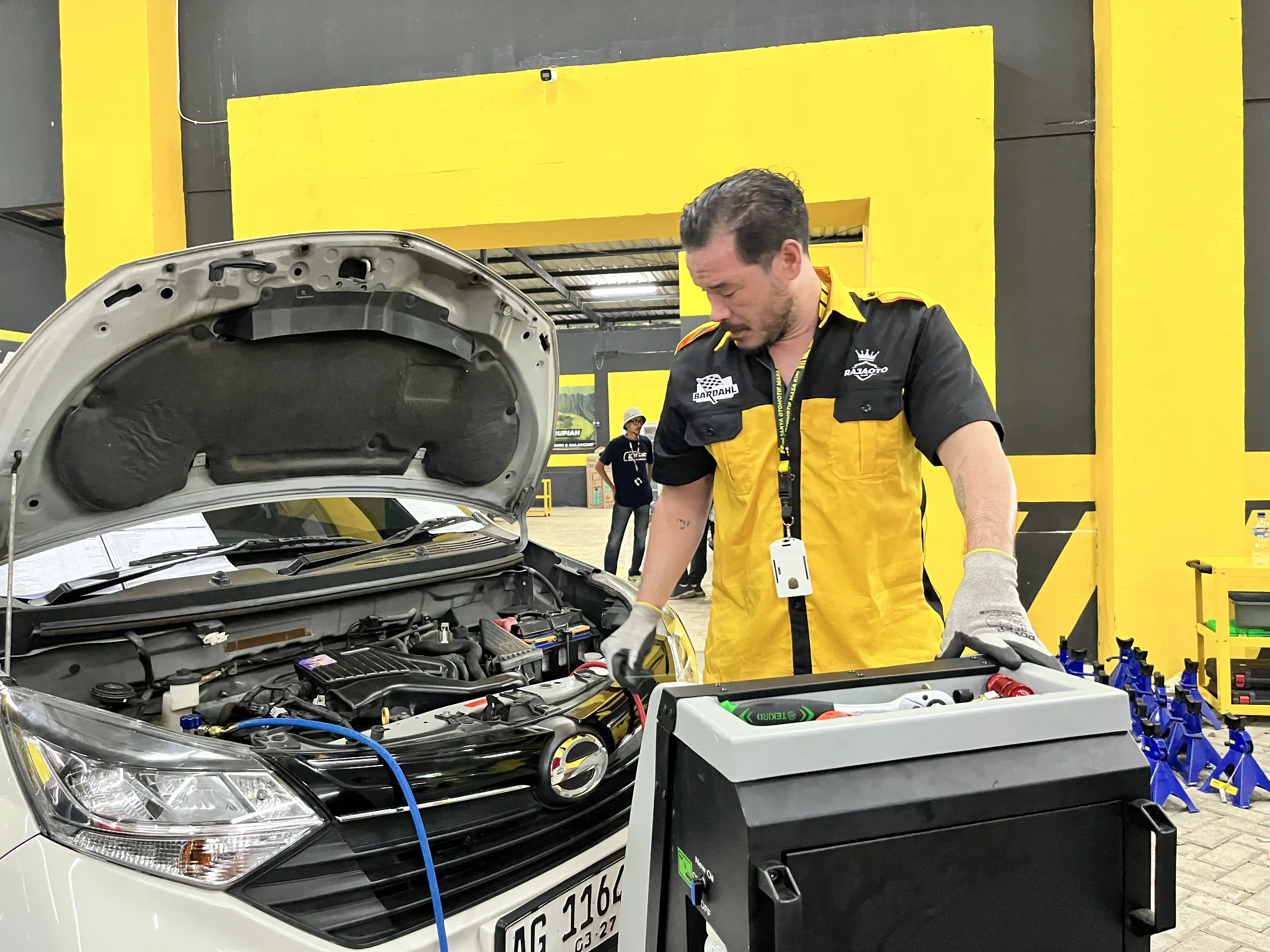 Proses Service AC Mobil